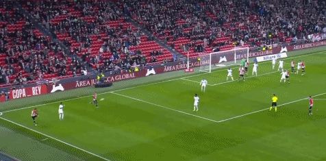 米体：意甲启用高可见度足球，荧光橙配色以往仅用于极端天气