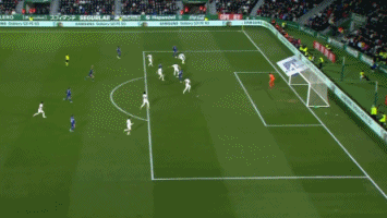 欧冠半场：A·席尔瓦中柱，戴维失良机，尤文暂0-0帕福斯