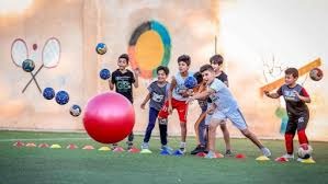 法国总统马克龙盛赞《光与影：33号远征队》开发商